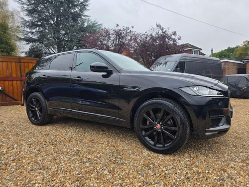 Jaguar F Pace