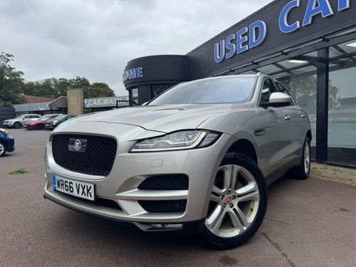 Jaguar F Pace