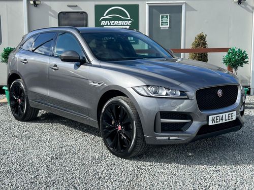 Jaguar F Pace