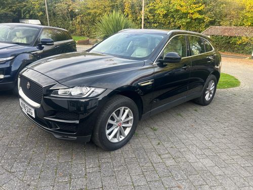 Jaguar F Pace