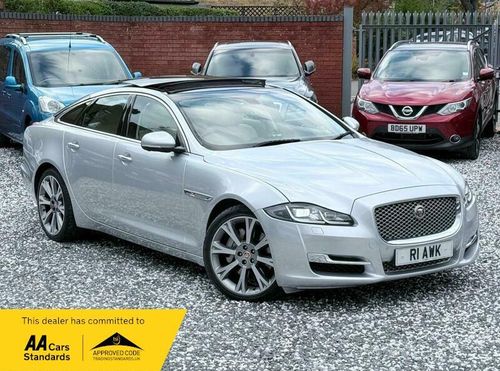 Jaguar XJ
