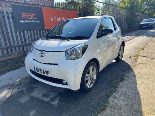 Toyota iQ