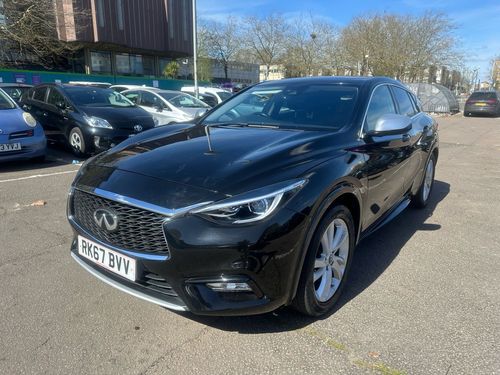 Infiniti Q30