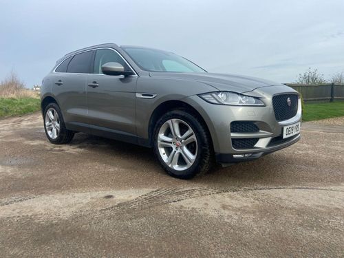 Jaguar F Pace