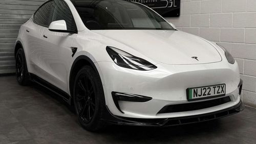Tesla MODEL  Y
