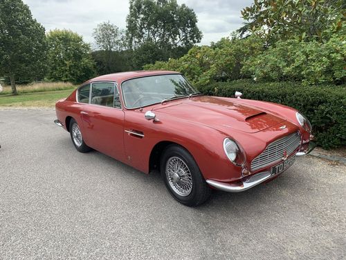Aston Martin DB6