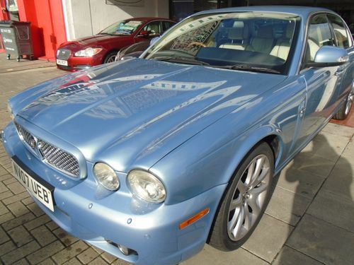 Jaguar XJ