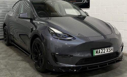 Tesla MODEL  Y