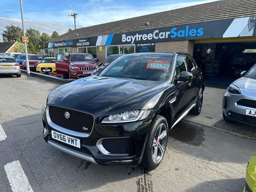 Jaguar F Pace