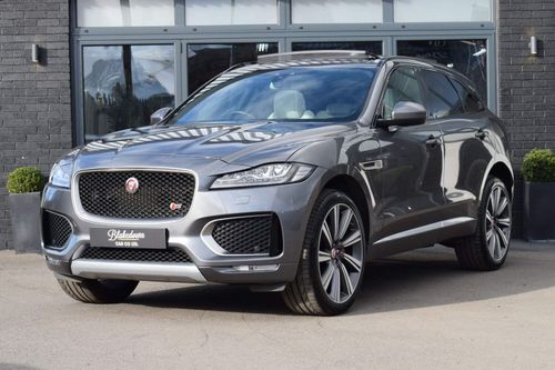 Jaguar F Pace
