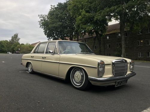 Mercedes Benz 220