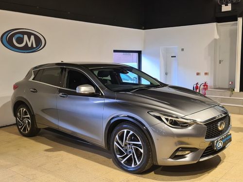 Infiniti Q30