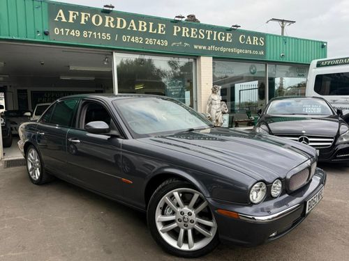 Jaguar XJ