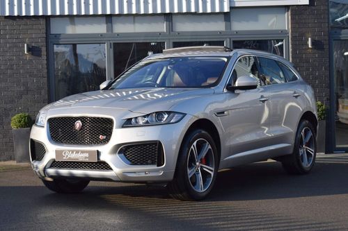 Jaguar F Pace