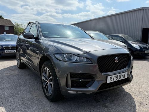 Jaguar F Pace