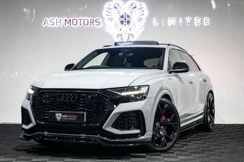 Audi RSQ8