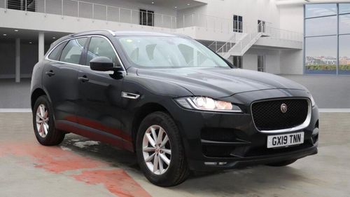 Jaguar F Pace