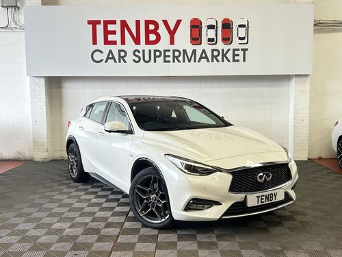 Infiniti Q30