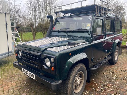 Land Rover Defender 110