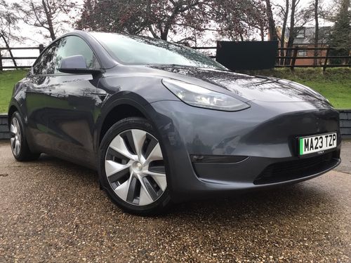 Tesla MODEL  Y