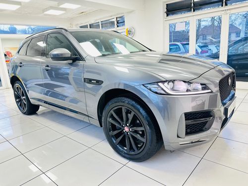 Jaguar F Pace