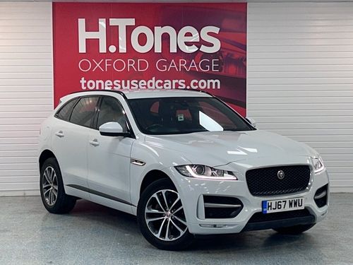 Jaguar F Pace