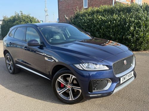 Jaguar F Pace