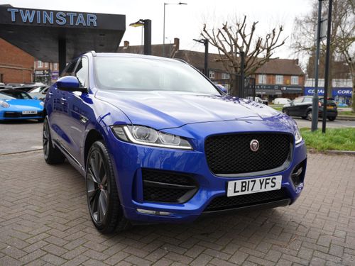 Jaguar F Pace