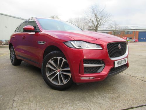 Jaguar F Pace