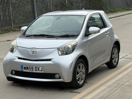 Toyota iQ