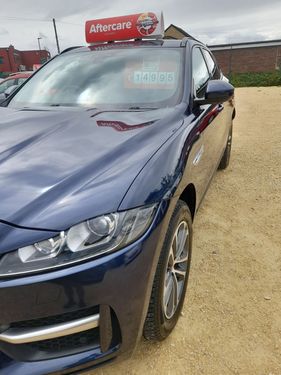 Jaguar F Pace