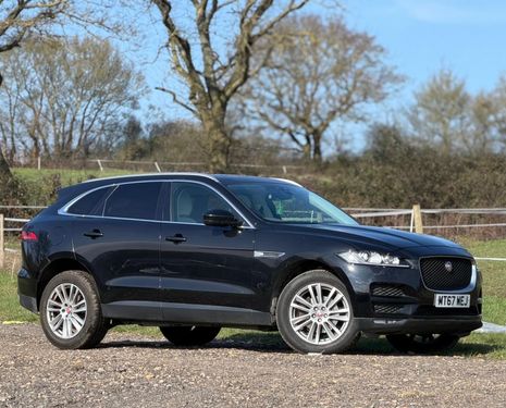 Jaguar F Pace