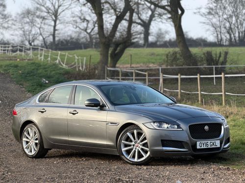 Jaguar XF