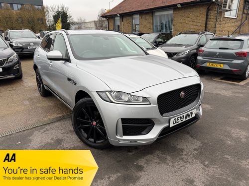 Jaguar F Pace