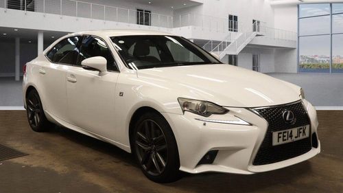 Lexus IS