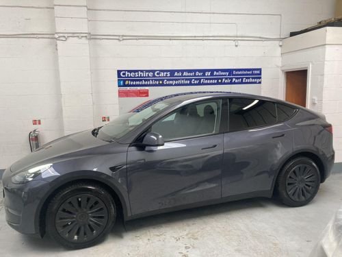 Tesla MODEL  Y