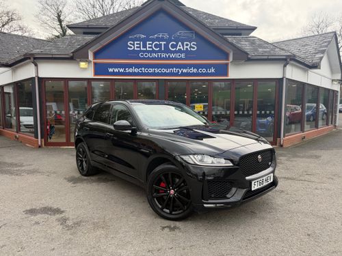 Jaguar F Pace