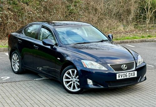 Lexus IS
