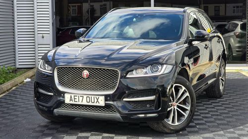 Jaguar F Pace