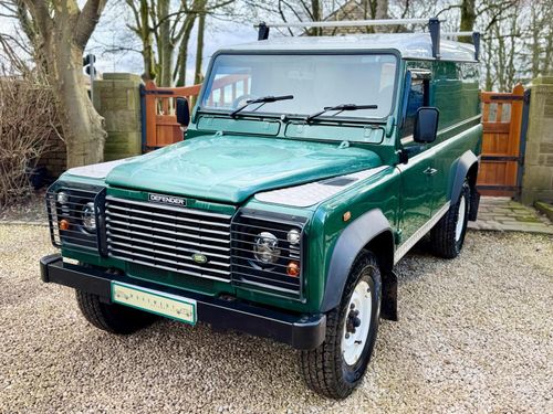 Land Rover Defender 110