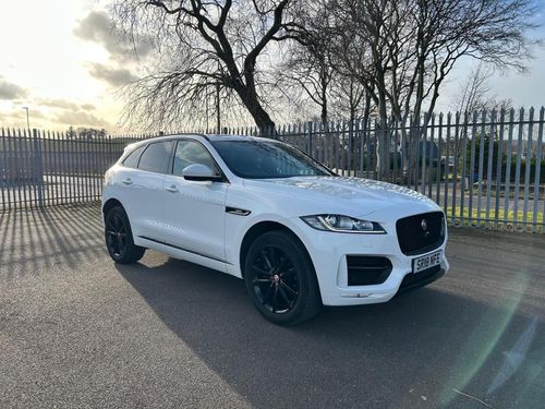 Jaguar F Pace
