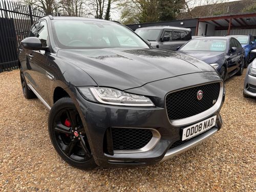 Jaguar F Pace