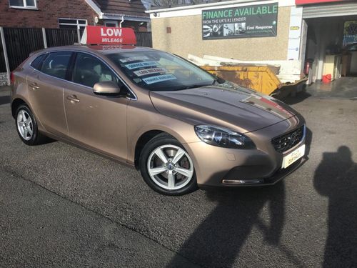 Volvo V40