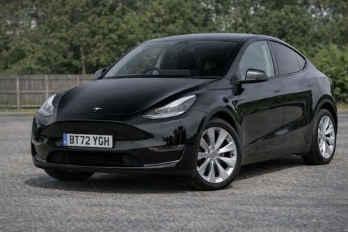 Tesla MODEL  Y