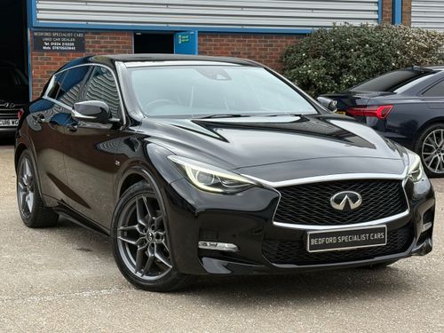 Infiniti Q30
