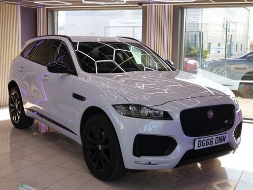 Jaguar F Pace