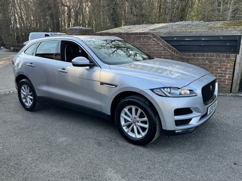 Jaguar F Pace