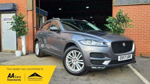 Jaguar F Pace