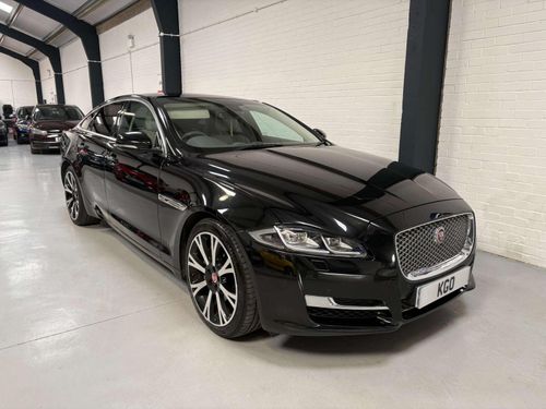 Jaguar XJ