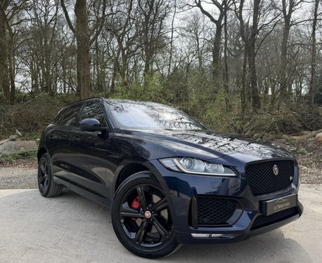 Jaguar F Pace